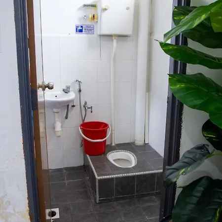 Just Stay Inn Guest House Malacca Exterior photo